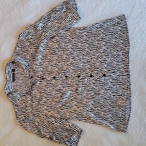 Essentials by Milano size XL Blouse